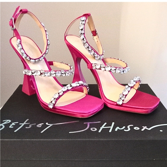 Betsey Johnson Perry Sandals Size 8 - Picture 3 of 13